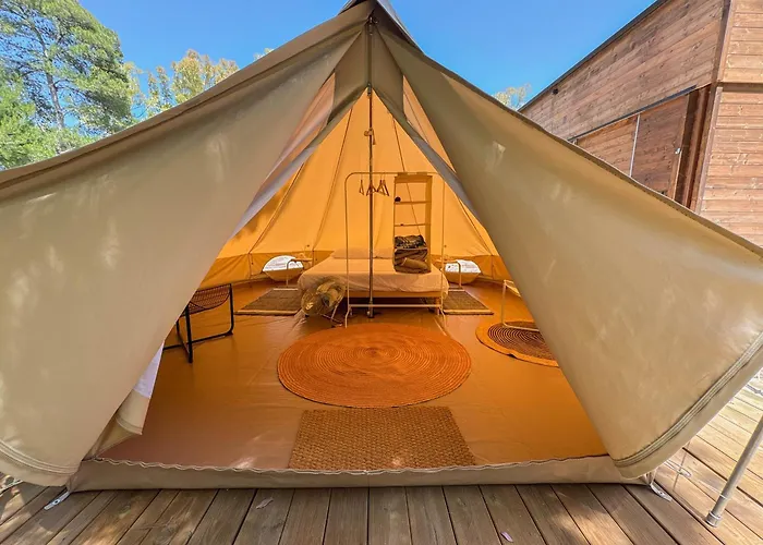 Poesis Park - Glamping Luxussátor *